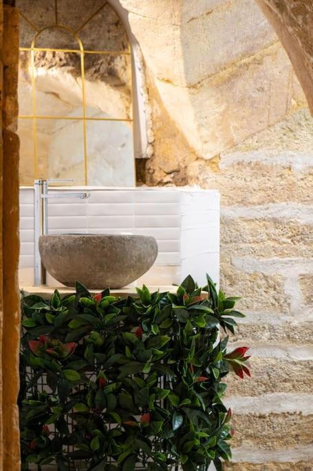 La Suite Eximia Avec Patio - Parking Souterrain Inclus - Centre Historique Μονπελιέ Εξωτερικό φωτογραφία