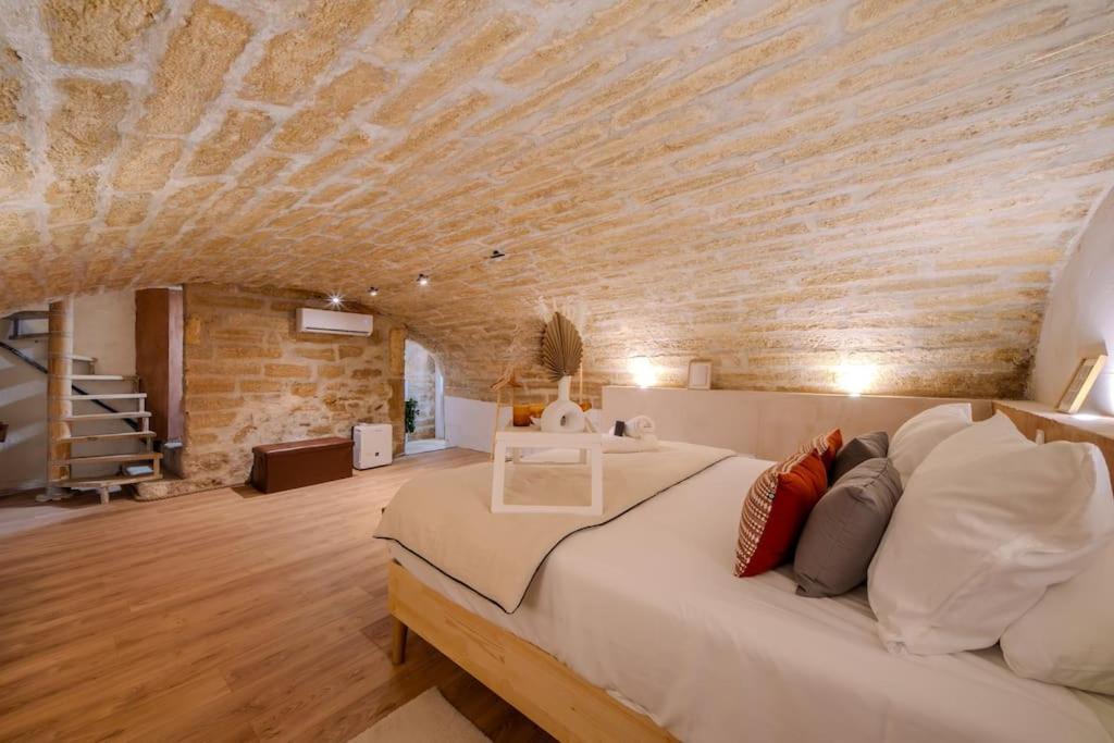 La Suite Eximia Avec Patio - Parking Souterrain Inclus - Centre Historique Μονπελιέ Εξωτερικό φωτογραφία